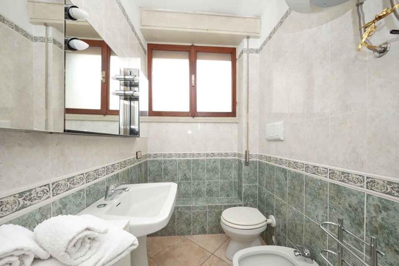 Appartamento Floriana 데센자노델가르다 외부 사진